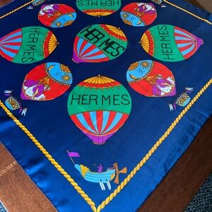Hermes Navy Silk Scarf with Multicolor Hot Air Balloons silk designer 34.5“ x 34